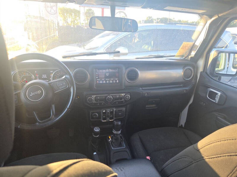 2021 Jeep Gladiator Sport