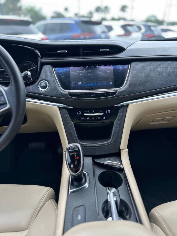 2017 Cadillac XT5