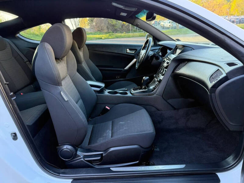 2016 Hyundai Genesis Coupe