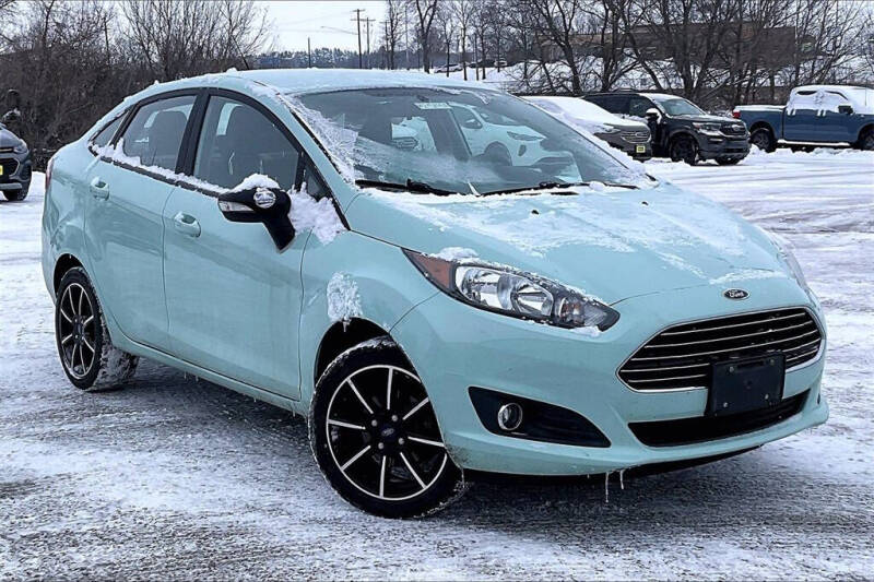 2019 Ford Fiesta SE's photo