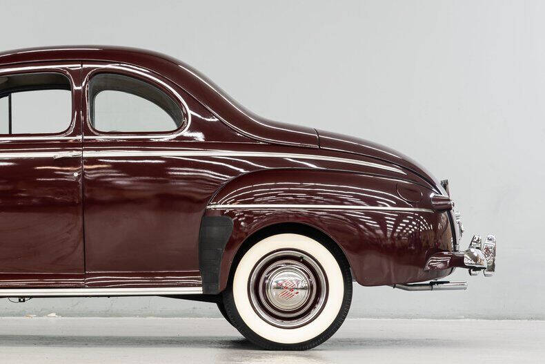 1946 Ford Super Deluxe