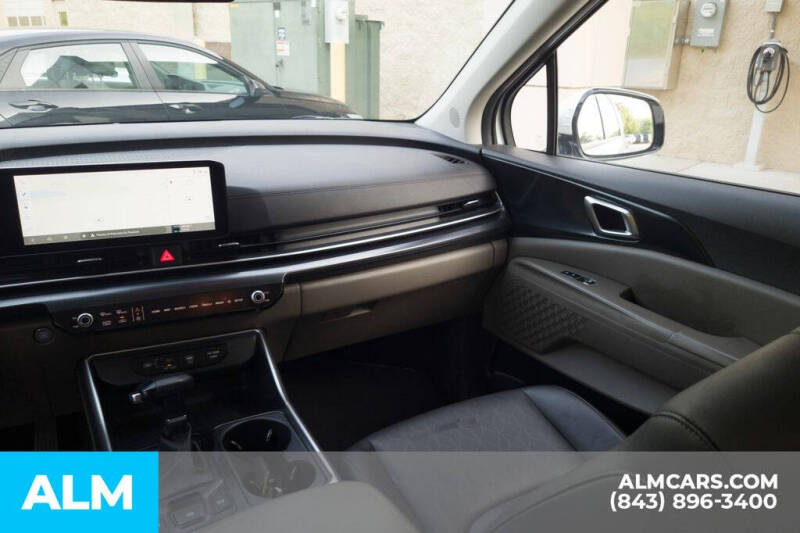 2025 Kia Carnival LXS