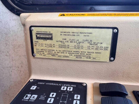 2004 Freightliner XC Chassis