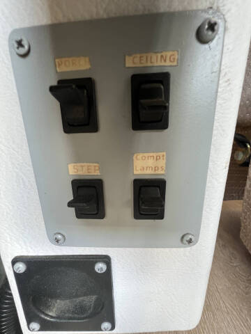 2001 Winnebago Journey 36L