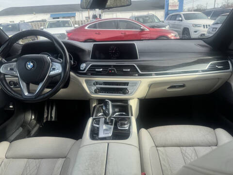2017 BMW 7 Series 750i