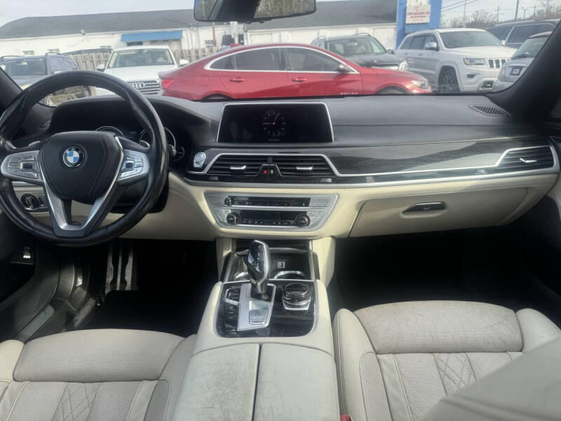 2017 BMW 7 Series 750i