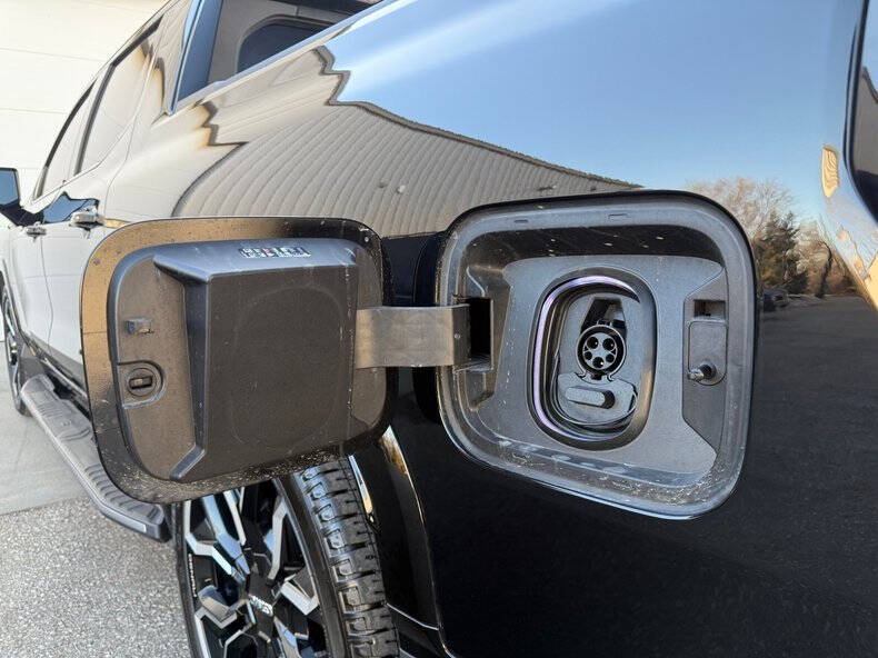 2025 GMC Sierra EV Denali