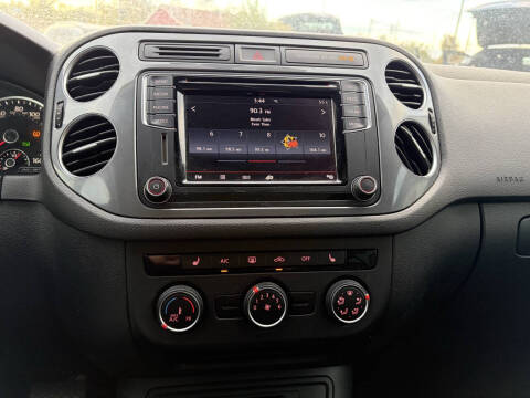 2017 Volkswagen Tiguan 2.0T Wolfsburg Edition