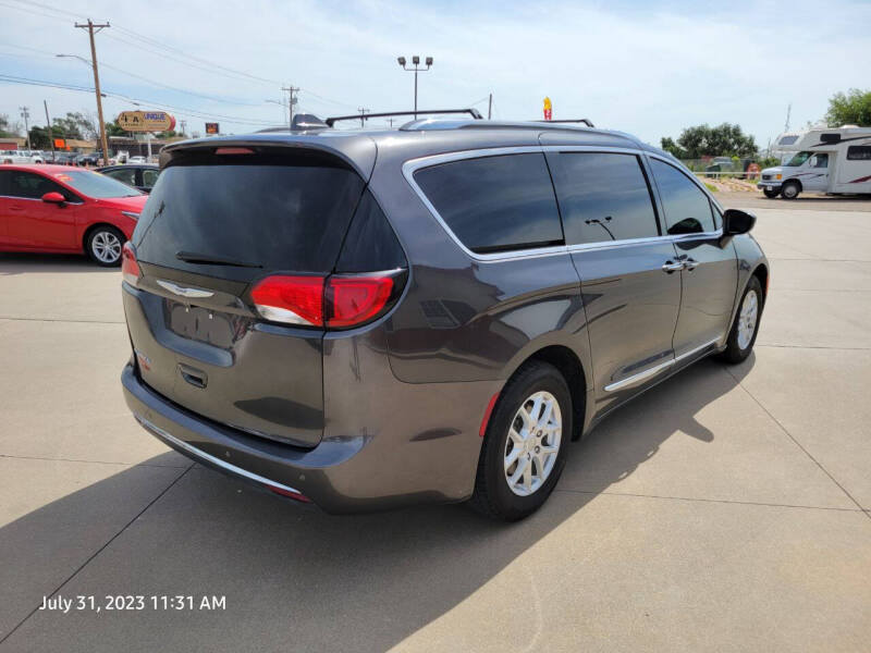 2020 Chrysler Pacifica Touring L