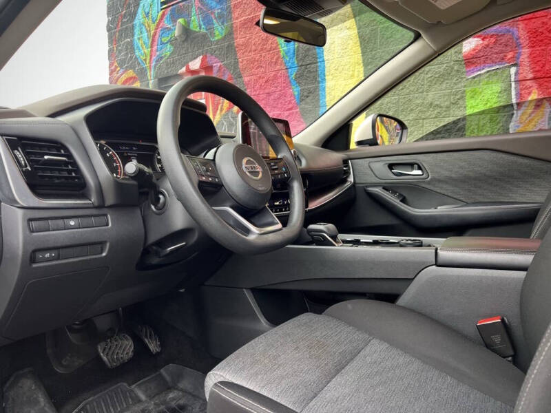 2021 Nissan Rogue SV