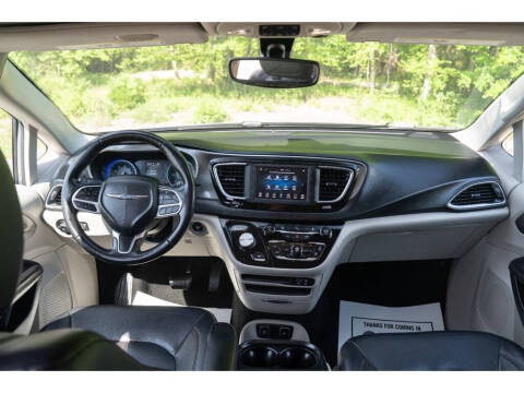 2020 Chrysler Pacifica Touring L