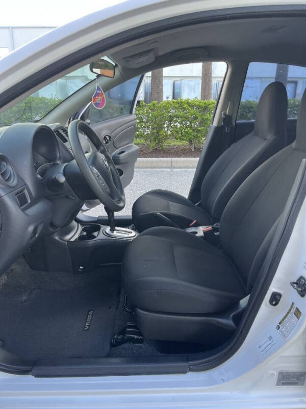 2015 Nissan Versa 1.6 S Plus