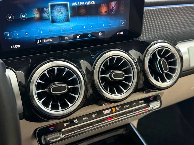 2022 Mercedes-Benz GLB GLB 250