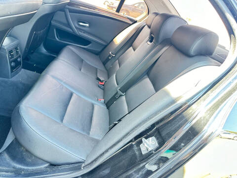 2010 BMW 5 Series 528i