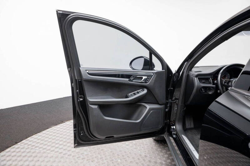 2016 Porsche Macan S