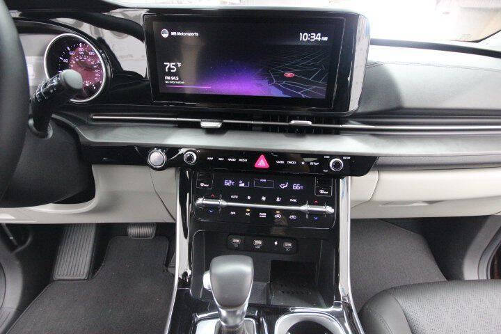 2022 Kia Carnival SX