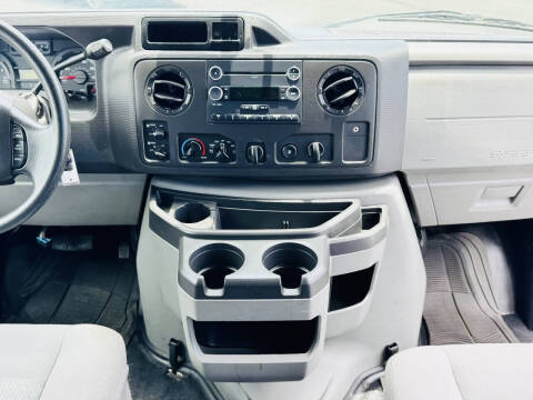 2013 Ford E-Series E-350 SD XL