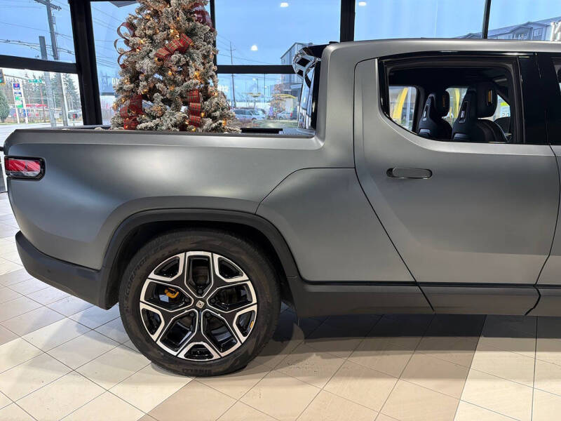 2024 Rivian R1T Adventure