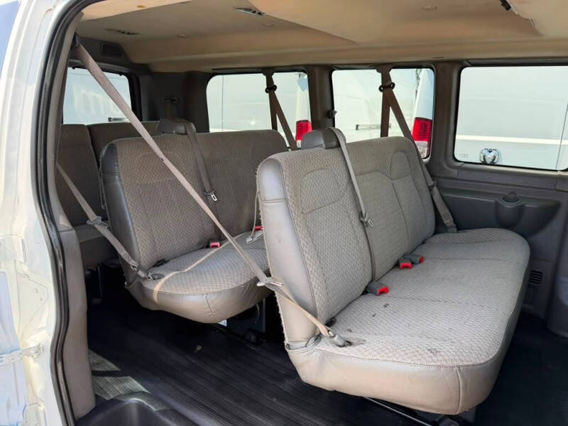 2016 Chevrolet Express LS 2500