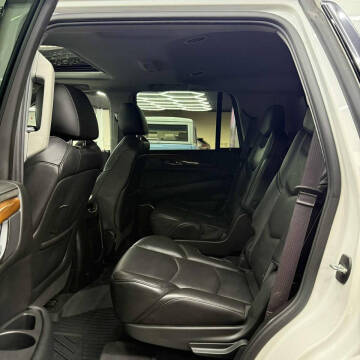 2017 Cadillac Escalade Luxury