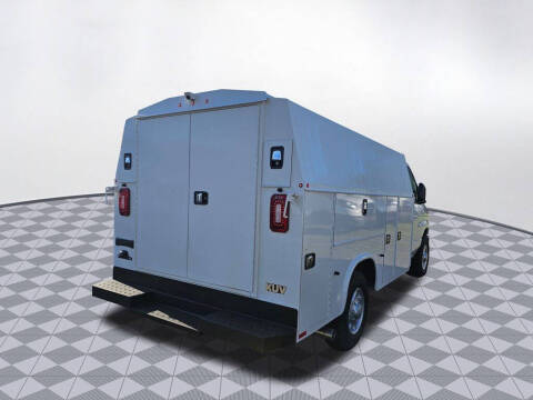 2025 Ford E-Series