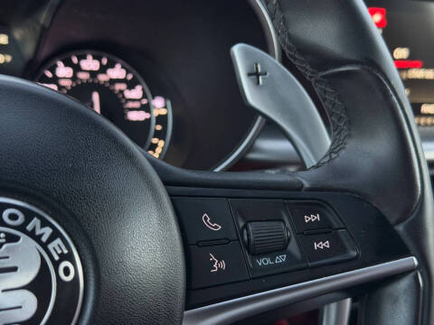2018 Alfa Romeo Stelvio Sport