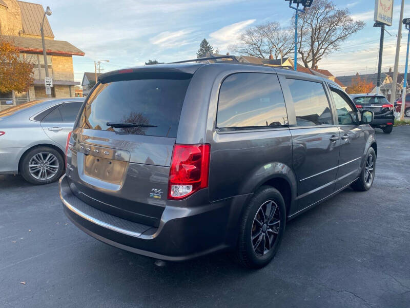 2016 Dodge Grand Caravan R/T