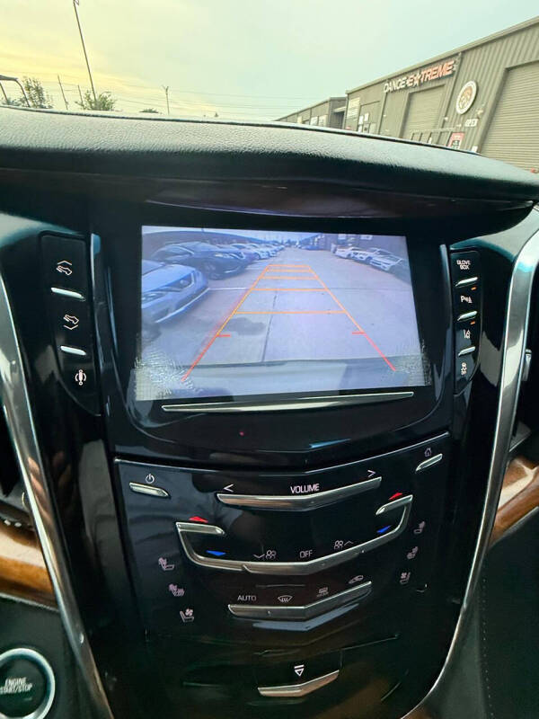 2015 Cadillac Escalade Luxury