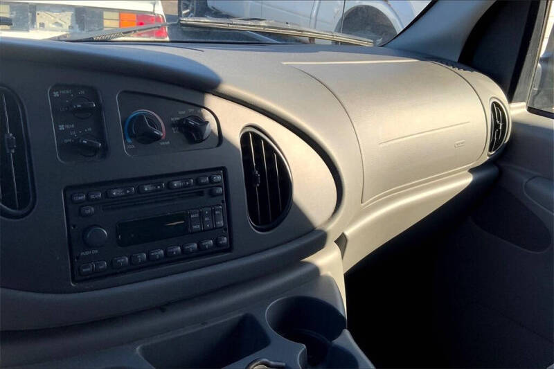 2005 Ford E-Series E-150