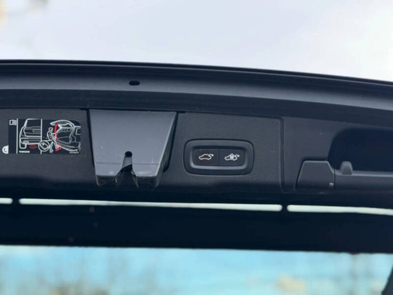 2020 Volvo XC60 T5 Momentum