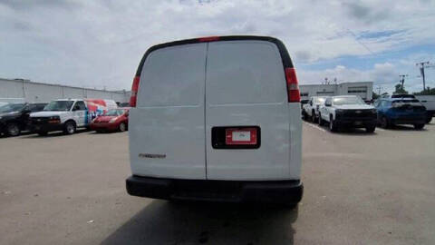 2025 Chevrolet Express 2500