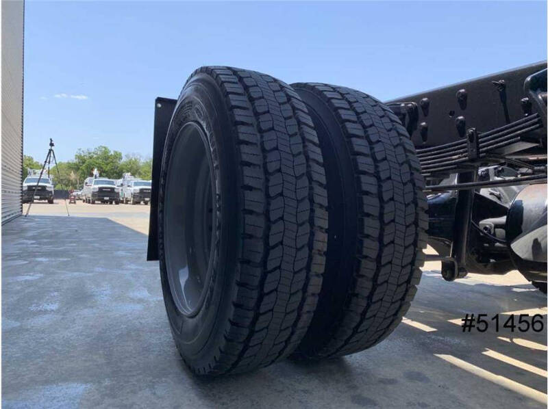 2023 Chevrolet Silverado 5500HD