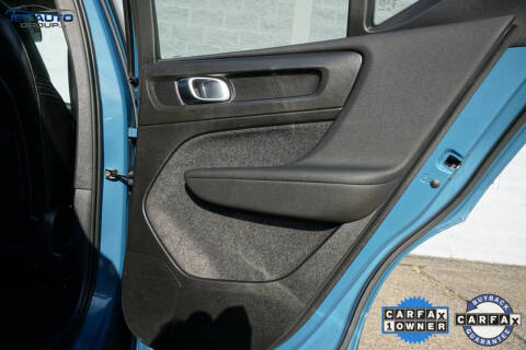 2023 Volvo XC40 B5 Ultimate Bright Theme