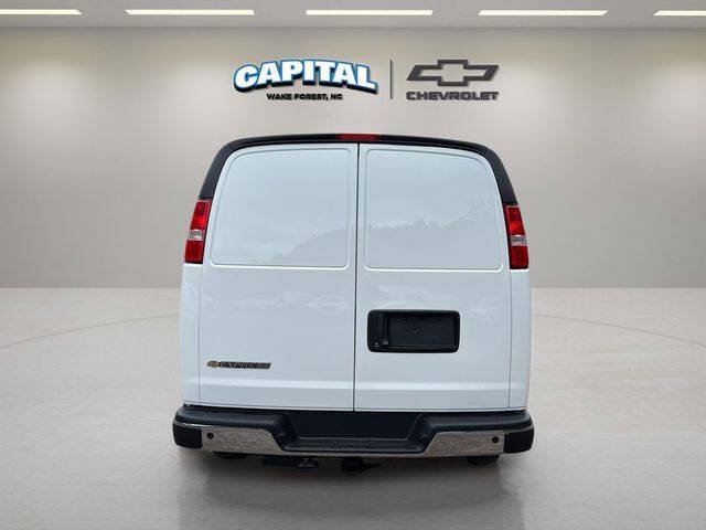 2025 Chevrolet Express 2500