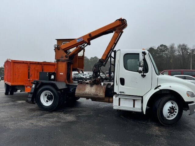 2007 Freightliner M2 106