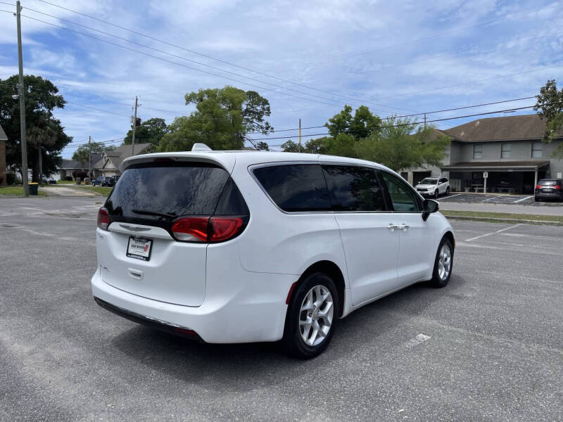 2017 Chrysler Pacifica Touring Plus