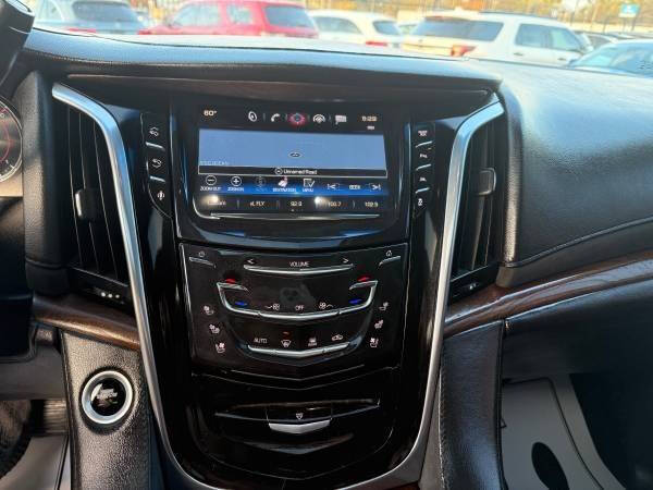 2016 Cadillac Escalade Luxury Collection