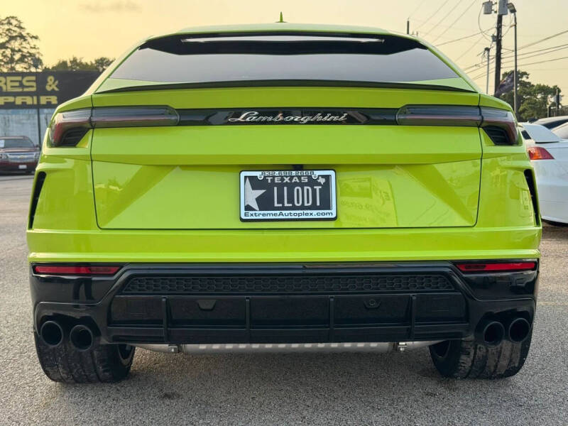 2022 Lamborghini Urus