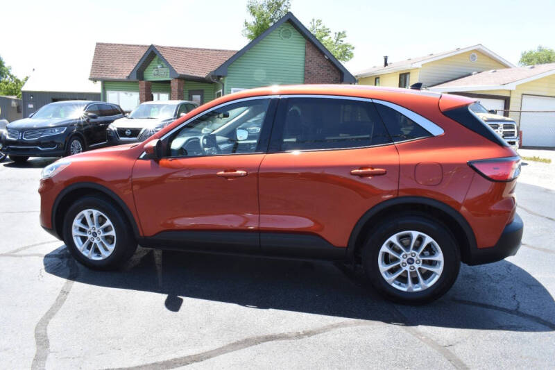 2020 Ford Escape SE