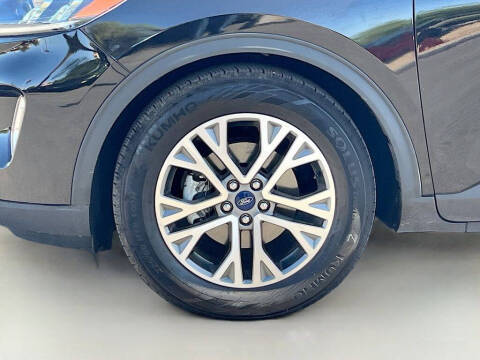 2022 Ford Escape SEL