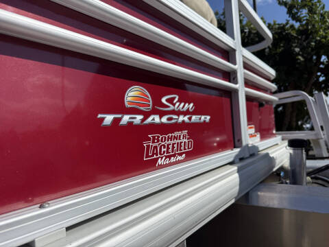 2021 Sun Tracker 20 DLX