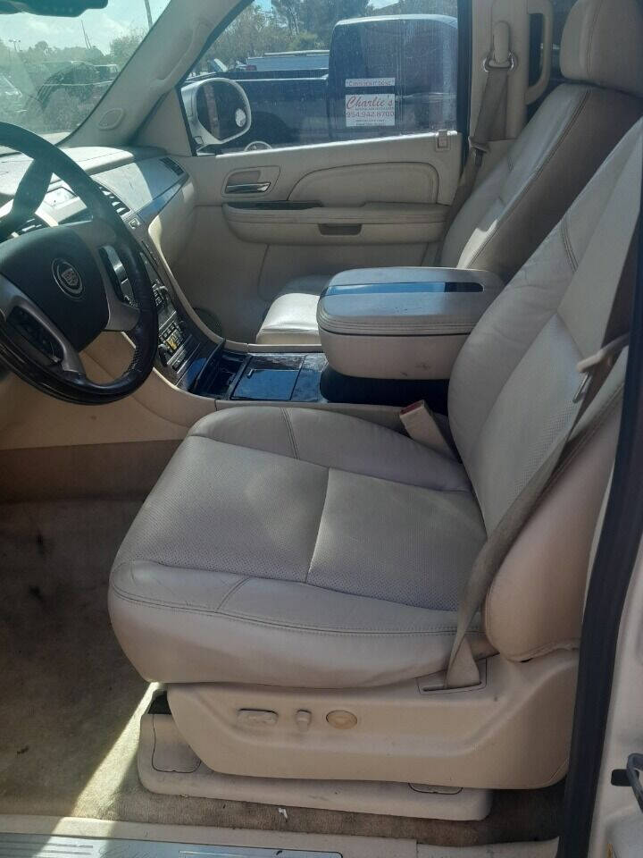 2008 CADILLAC Escalade SUV / Crossover - $7,950