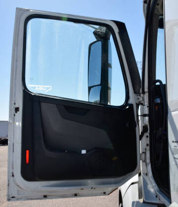2018 Volvo VNL