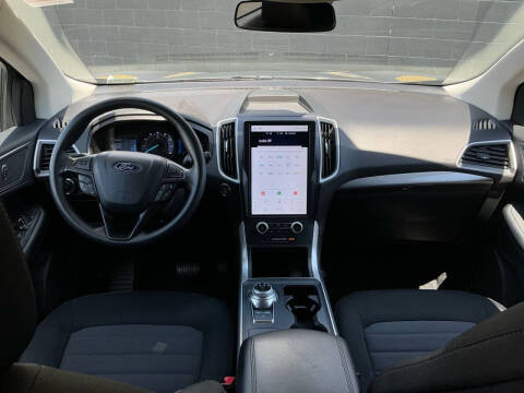 2023 Ford Edge SE