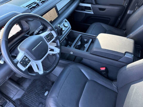 2024 Land Rover Defender 110 P300 S