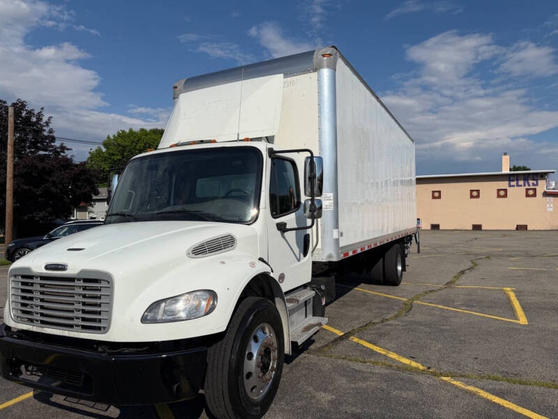 2021 Freightliner M2 106