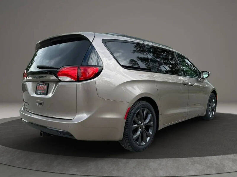 2018 Chrysler Pacifica Touring L Plus
