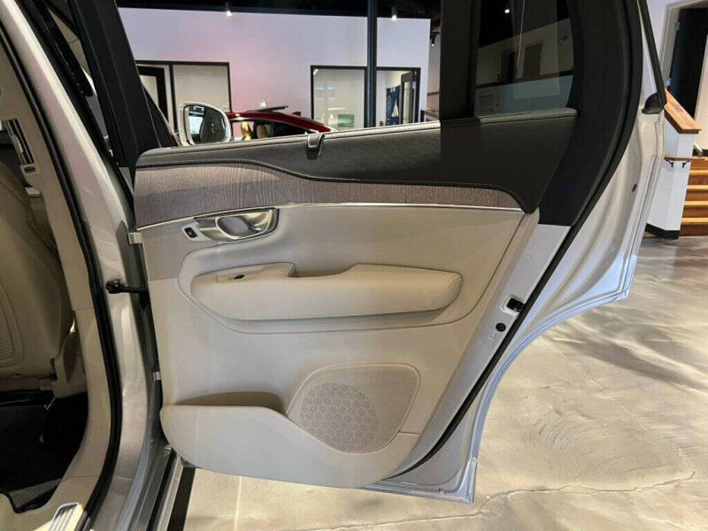 2022 Volvo XC90 T6 Inscription 7-Passenger