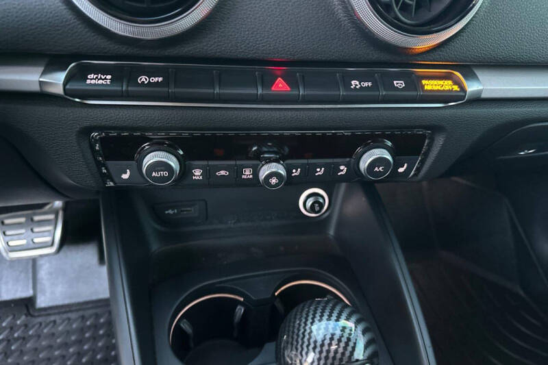 2019 Audi A3 Titanium 40 TFSI