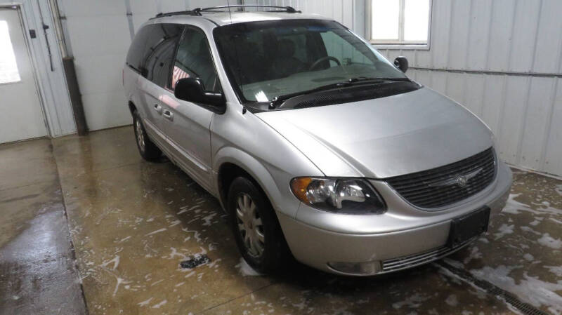 Used 2001 Chrysler Town & Country LXI with VIN 2C8GP54L21R397115 for sale in Pierre, SD